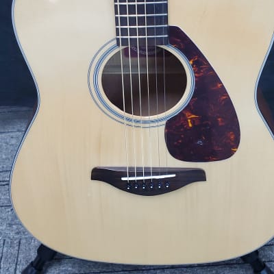 Yamaha FG700S Acoustic Folk Guitar