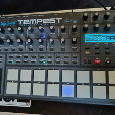 Dave Smith Instruments Tempest 6-Voice Drum Machine 2011 - 2018 - Black with Wood Sides