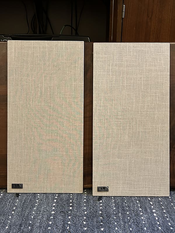 KLH KLH Model 5 Grills 2024 - Stonewash Linen  			