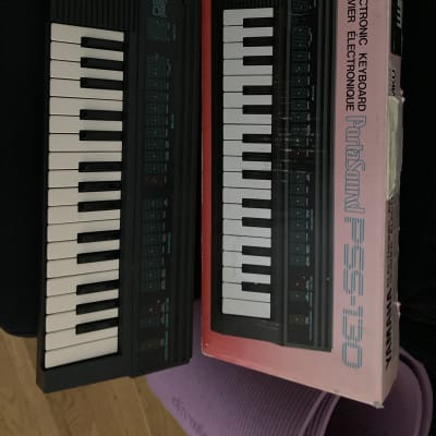 Yamaha PSS-130 PortaSound Synthesizer 1987 w/box