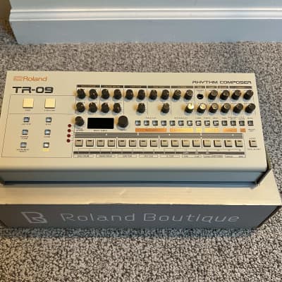 Roland Boutique Series TR-09 Rhythm Performer Drum Machine