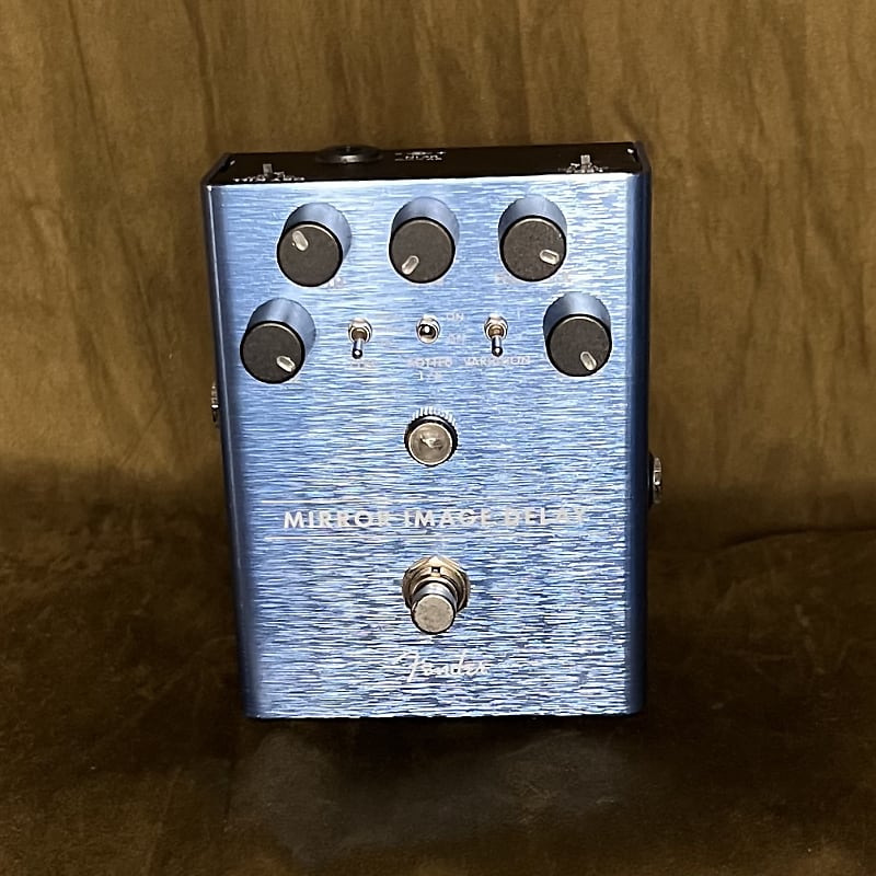 Fender Mirror Image Delay