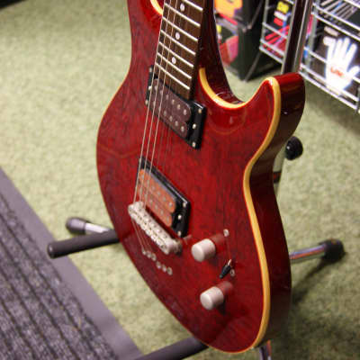 Shine electric guitar with quilted top in red - Made in Korea S/H image 19