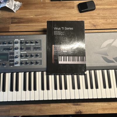 Access Virus TI2 Keyboard  2010er - Grau