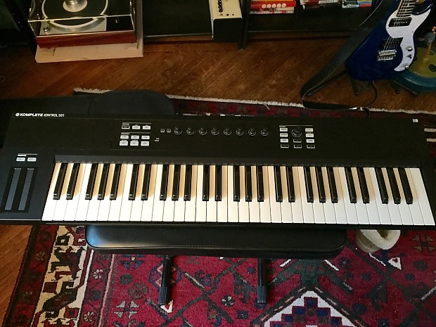Native Instruments Komplete Kontrol S61 Keyboard Controller
