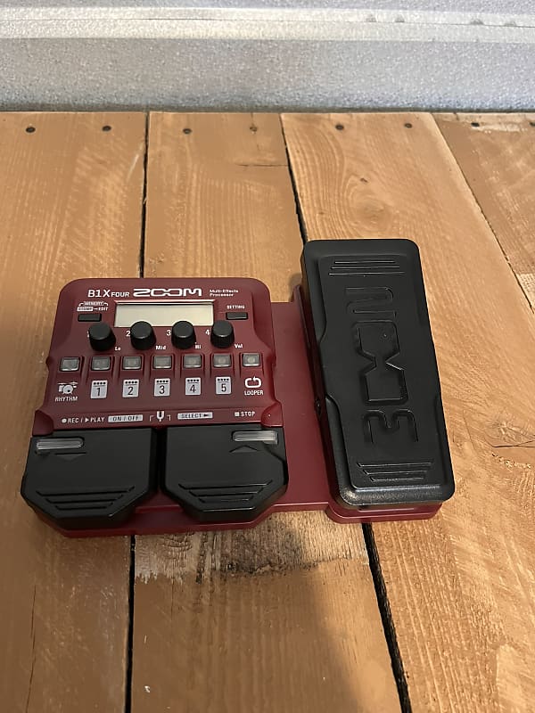 Zoom B1X Four