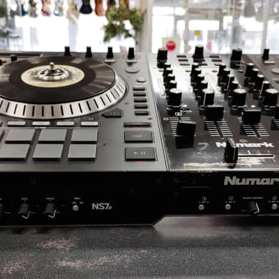 Numark NS7 II 2010s Turntable - Black image 2