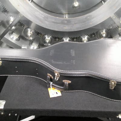 Morris W-15 Acoustic Guitar MIJ w/ Chipboard Case image 11