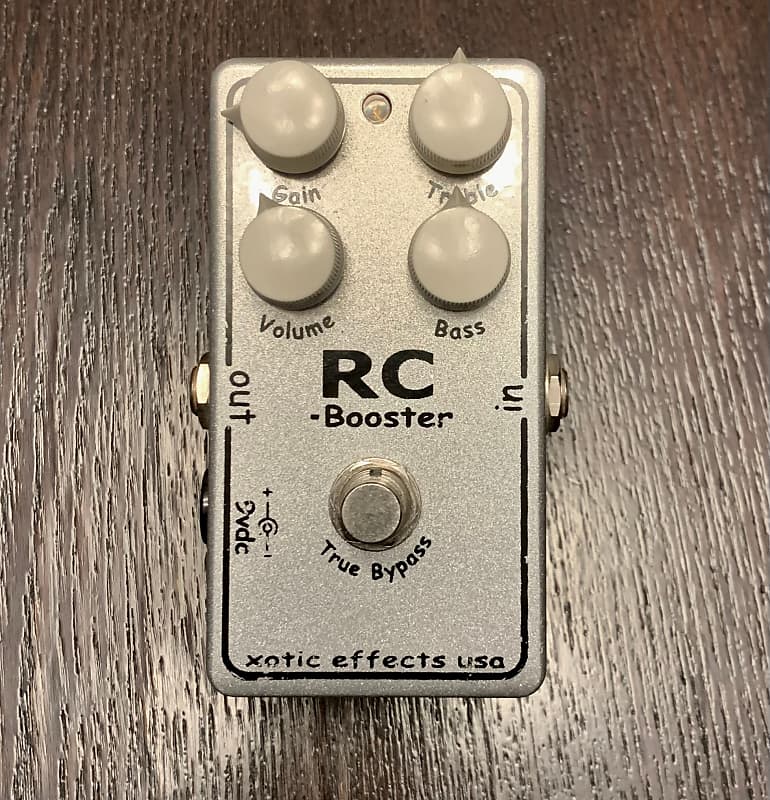 Xotic RC Booster in Silver Glitter | Reverb Canada