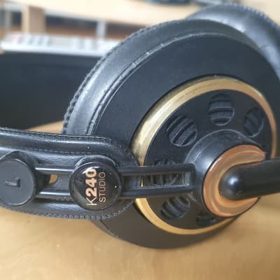 AKG K-240 Studio image 4