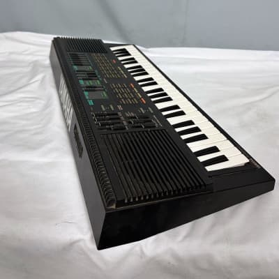 Yamaha PSS 560 Synthesizer image 5