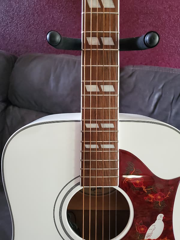 Epiphone Dove Studio Limited-Edition Acoustic-Electric