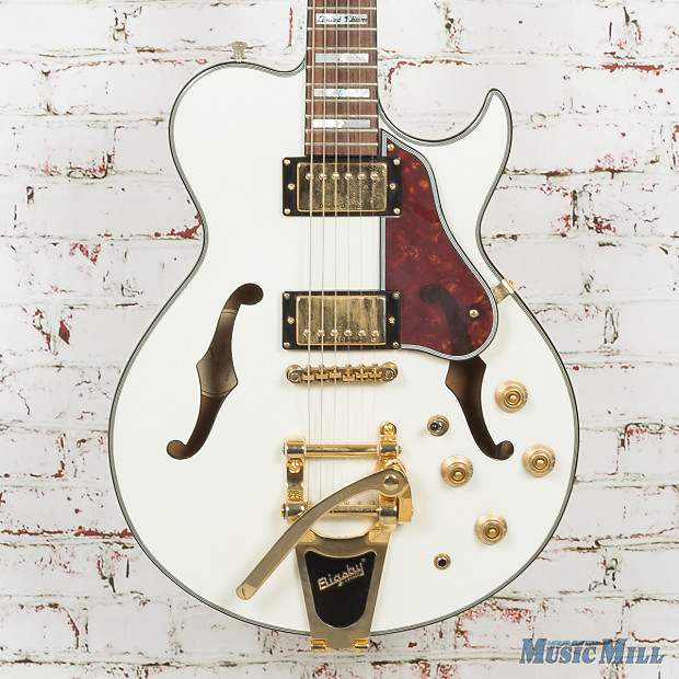 Greg bennett sales royale guitar