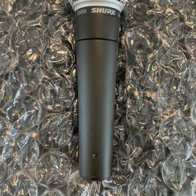 Shure SM58 Cardioid Dynamic Microphone LIKE NEW!