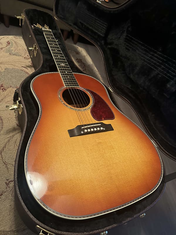 Gibson J-45 Deluxe (2019 - Present) | Reverb