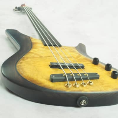 Manne acoustibass satin special mastergrade 2020 brown/honey top image 6