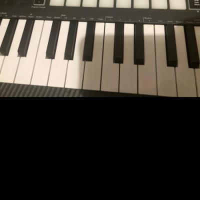 Novation Launchkey Mini MKII MIDI Keyboard Controller 2015 - 2019 - Black