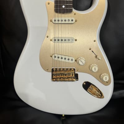 Fender Custom Shop Limited Edition 75th Anniversary Stratocaster 5A Birdseye Maple Neck Rosewood Fingerboard NOS Diamond White Pearl image 6