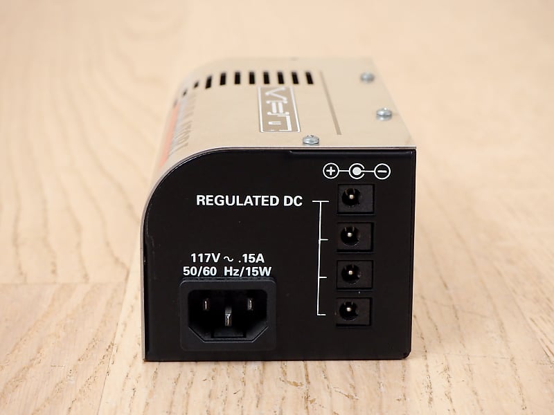 VHT VALVULATOR 1 vhtチューブバッファー VHT Valvulator I Vacuum Tube Buffer and Power Supply