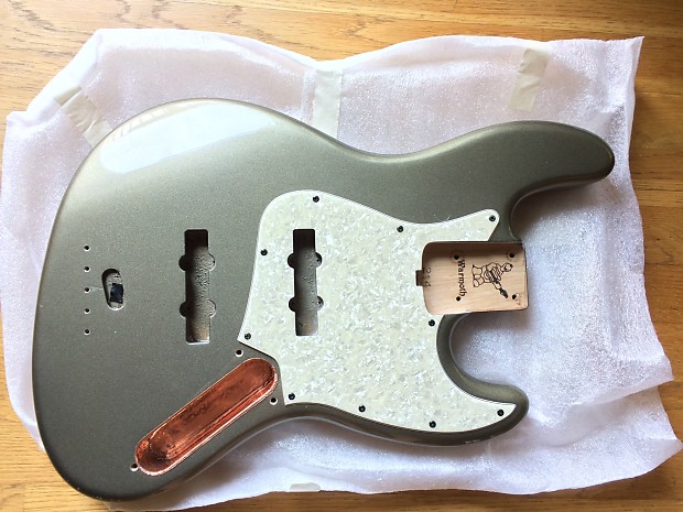 Warmoth Fender Replacement Jazz/J-Bass Body 2006 - Custom