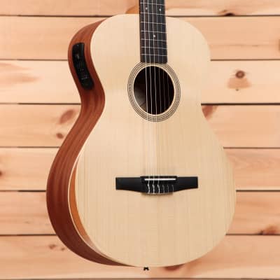 Taylor Taylor Academy 12e-N Nylon-String Acoustic-Electric Natural