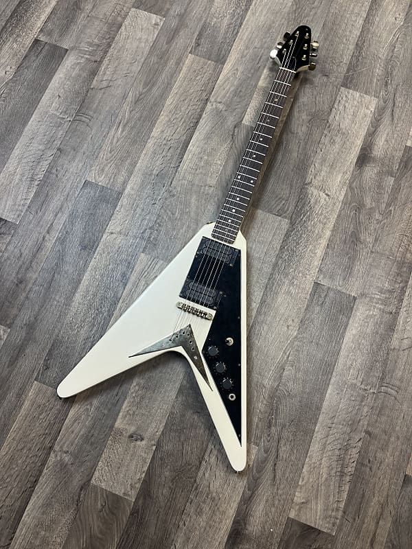 1980s Korean Flying V Korea MIK w/GB 8 LBS | Reverb