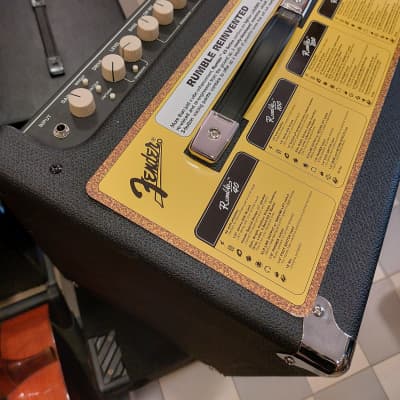 Immagine Fender Rumble 40 V3 40-Watt 1x10" Bass Combo Amp - 2