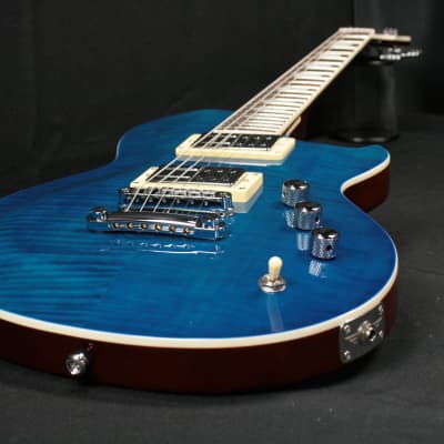 Reverend Roundhouse RA 2022 Transparent Blue Flame Maple image 3