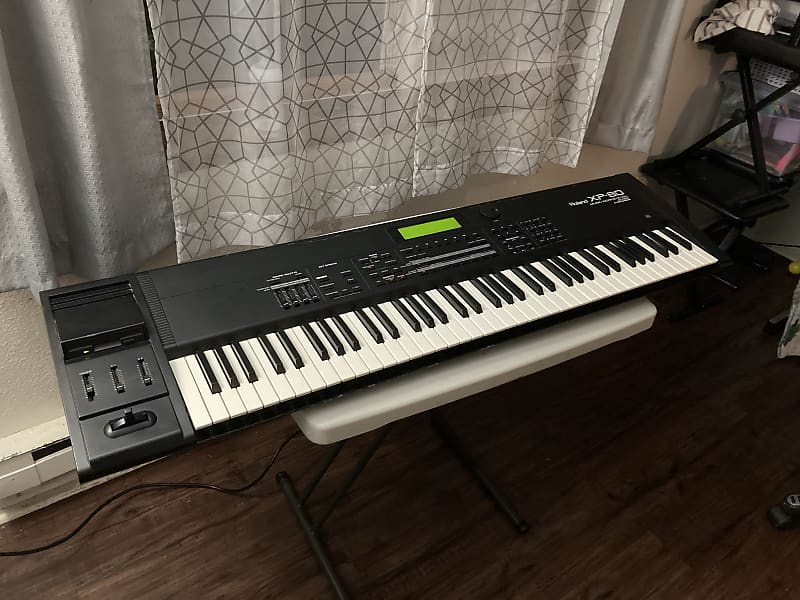 Roland XP-80 76-Key 64-Voice Music Workstation Keyboard 1999 - 2004 - Black image 1