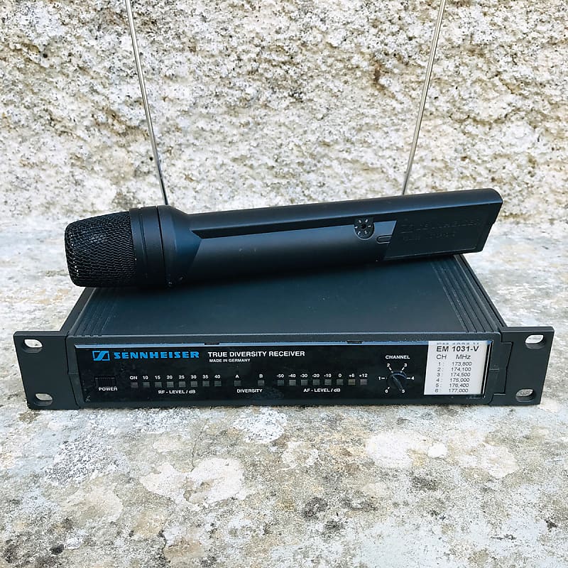 Sennheiser Kit True Diversity Receiver EM 1031-V BF-1081-U UHF Wireless  Microphone w/ Case