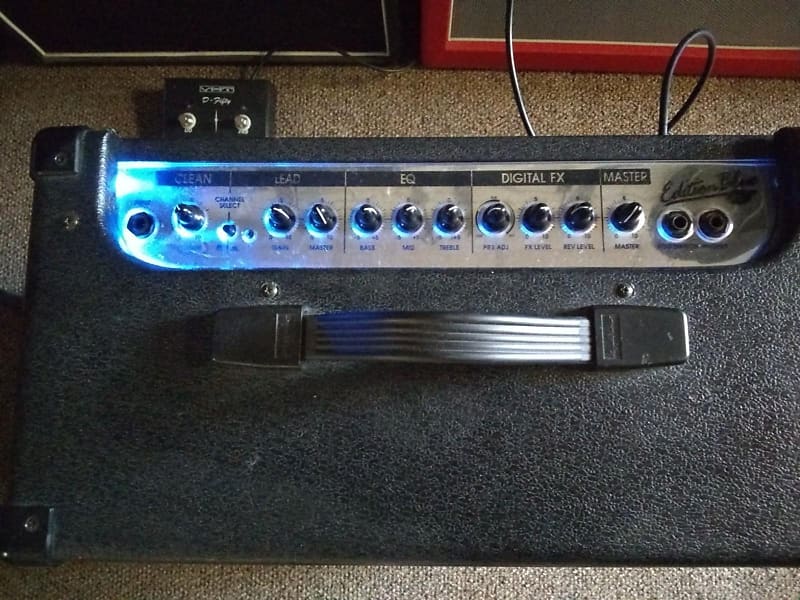 Hughes & Kettner Edition Blue 60 DFX 2-Channel 60-Watt 1x12