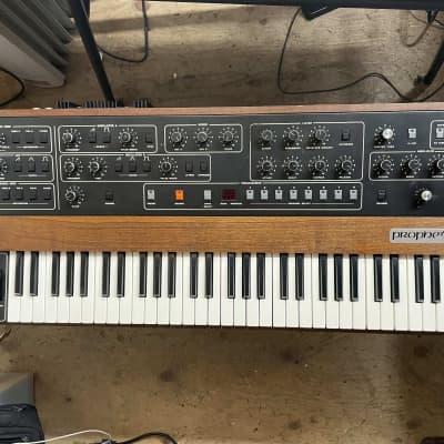 Sequential Circuits Prophet-5 Rev 3.2 – Professionally Reconditioned, Original Sound Bank, Manual, Pedal