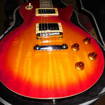 Mako Traditionals 56 Single Cut Cherryburst Guitar Copy w/SKB hardshell case NICE image 11