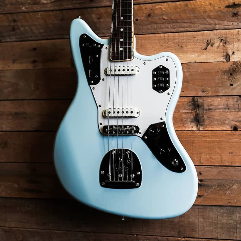 Fender Jaguar MIJ Traditional 60s Sonic Blue : r/offset