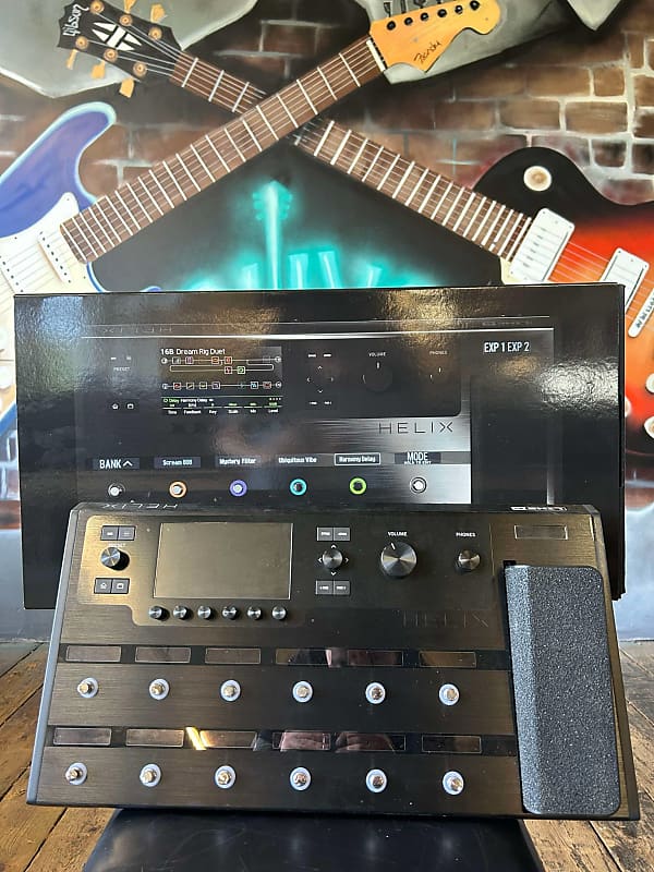 Line 6 Helix Floor Multi Effects Guitar Processor image 1