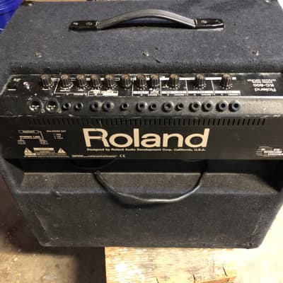 Roland KC-500 4-Channel 150-Watt 1x15