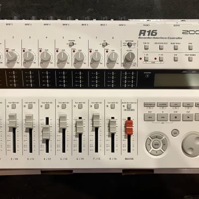 Zoom R16 USB Audio Interface / Digital Multitrack Recorder 