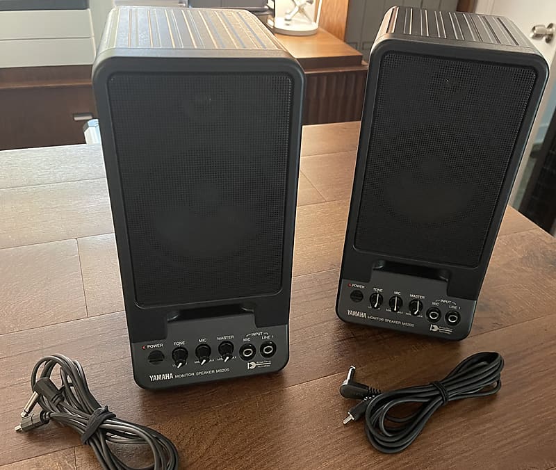 Yamaha MS20S Powered Studio Monitors Pair )! FREE Shipping!