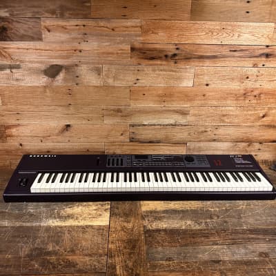 Kurzweil PC2 Keyboard in padded, rolling flight case