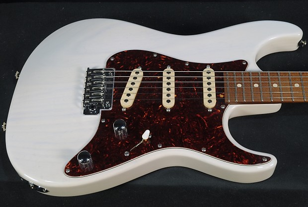 Tom Anderson The Classic - Chocolate Maple Neck Translucent White