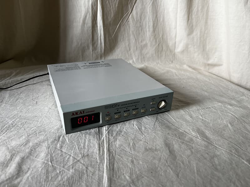 AKAI SG01v ヴィンテージサウンドモジュール AKAI SG01v ヴィンテージサウンドモジュール Akai SG01v Vintage