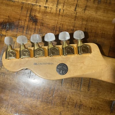 Fender Limited Edition Select Light Ash Telecaster White Fender Limited Edition Select Light Ash Telecaster White