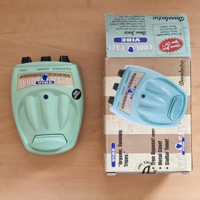 Danelectro vibe top
