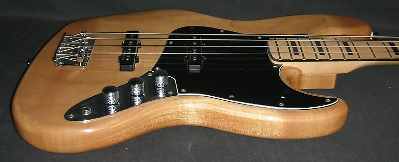 Squier Vintage Modified '70's Jazz Bass 2013 Duncan Designed Pickups