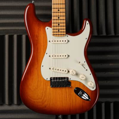 Fender American Deluxe Stratocaster Ash with Maple Fretboard 2013 - Tobacco Sunburst for sale