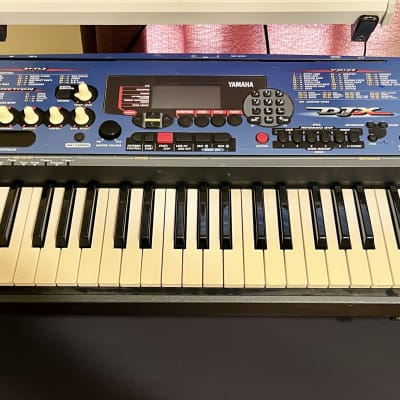 Yamaha  DJX Keyboard, Sampler, Sequencer