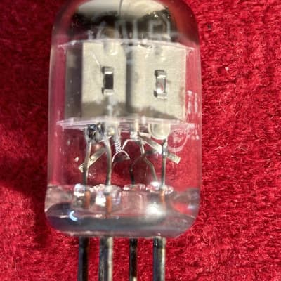 Magnavox/GE/RCA Lot of Various Radio Amplifier Electron Vacuum Tubes - 6AL5, 6BA6, 6JH6, 6DT6, 6AV6, 6GH8, and two unknowns (possibly 12AT or AX7s) - Clear Glass image 8