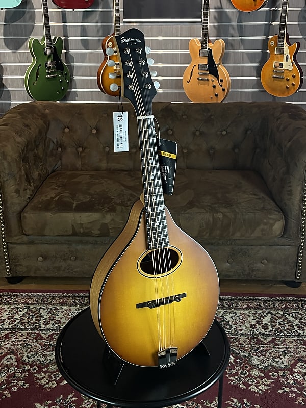 Eastman PCH-M104 Goldburst Mandolin incl. Gigbag + NEW image 1