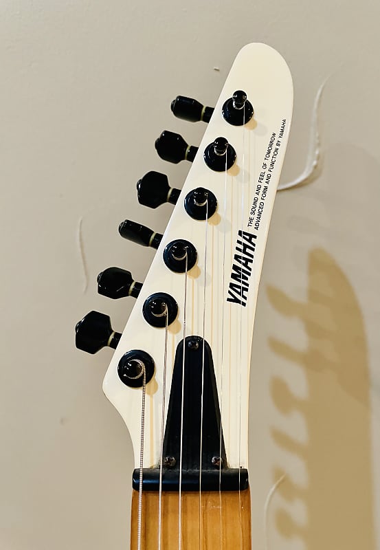 Yamaha MGIII M Double Cut 26 Fret Maple Fretboard Made in Japan