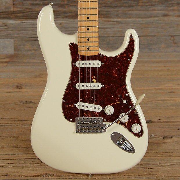 Fender strat roadhouse outlet